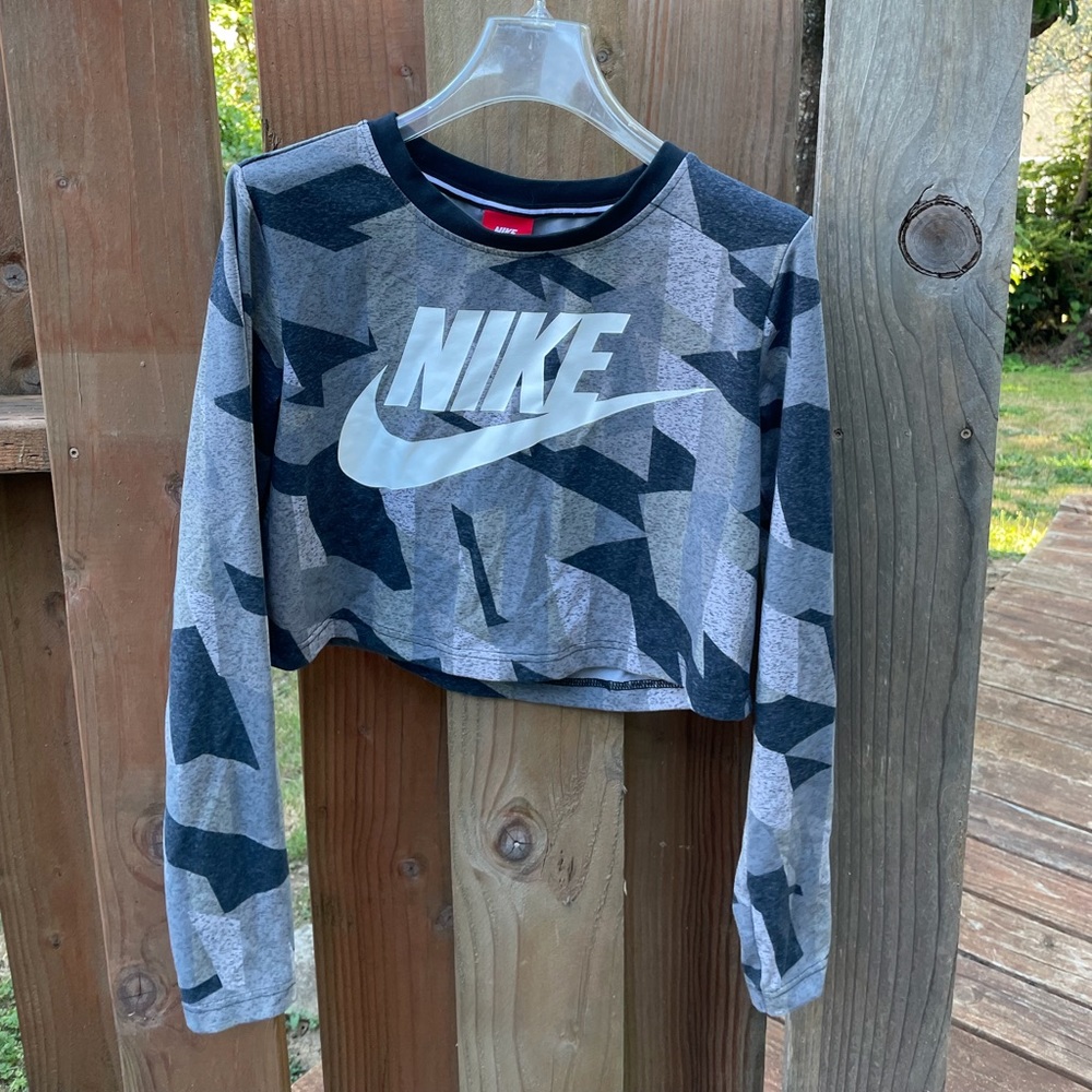 NIKE Street Wear Cropped Long Sleeve